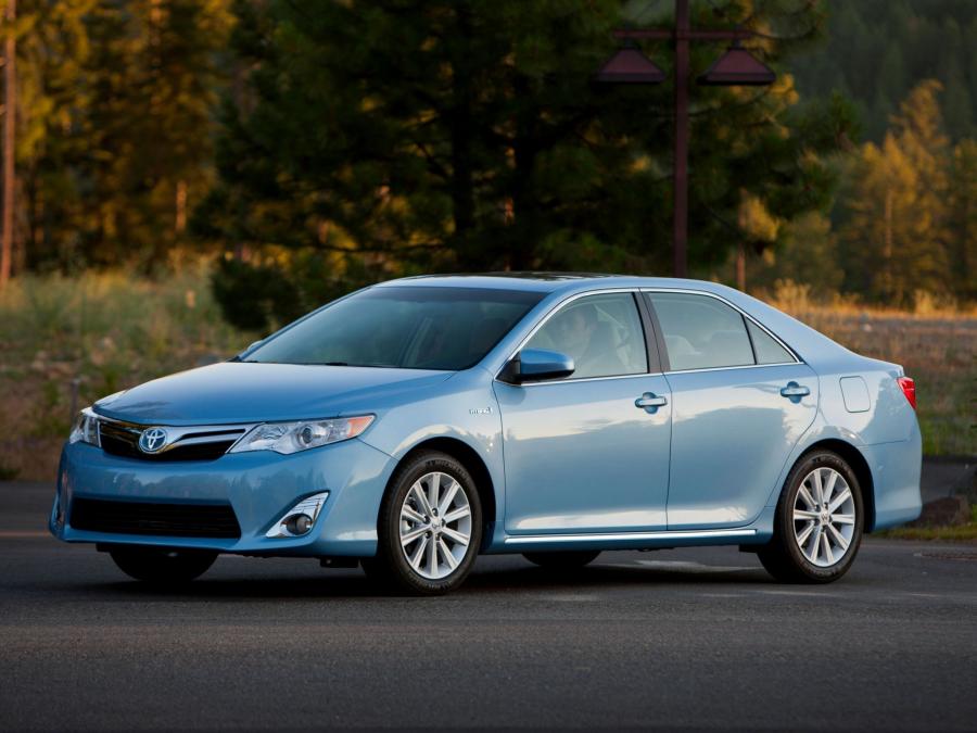  Toyota Camry Hybrid 2011 года  (US) (фото 14 из 24)